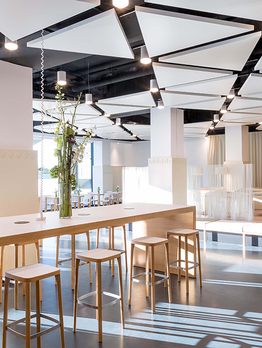 Photo: Main Building Level 0 Business Lounge