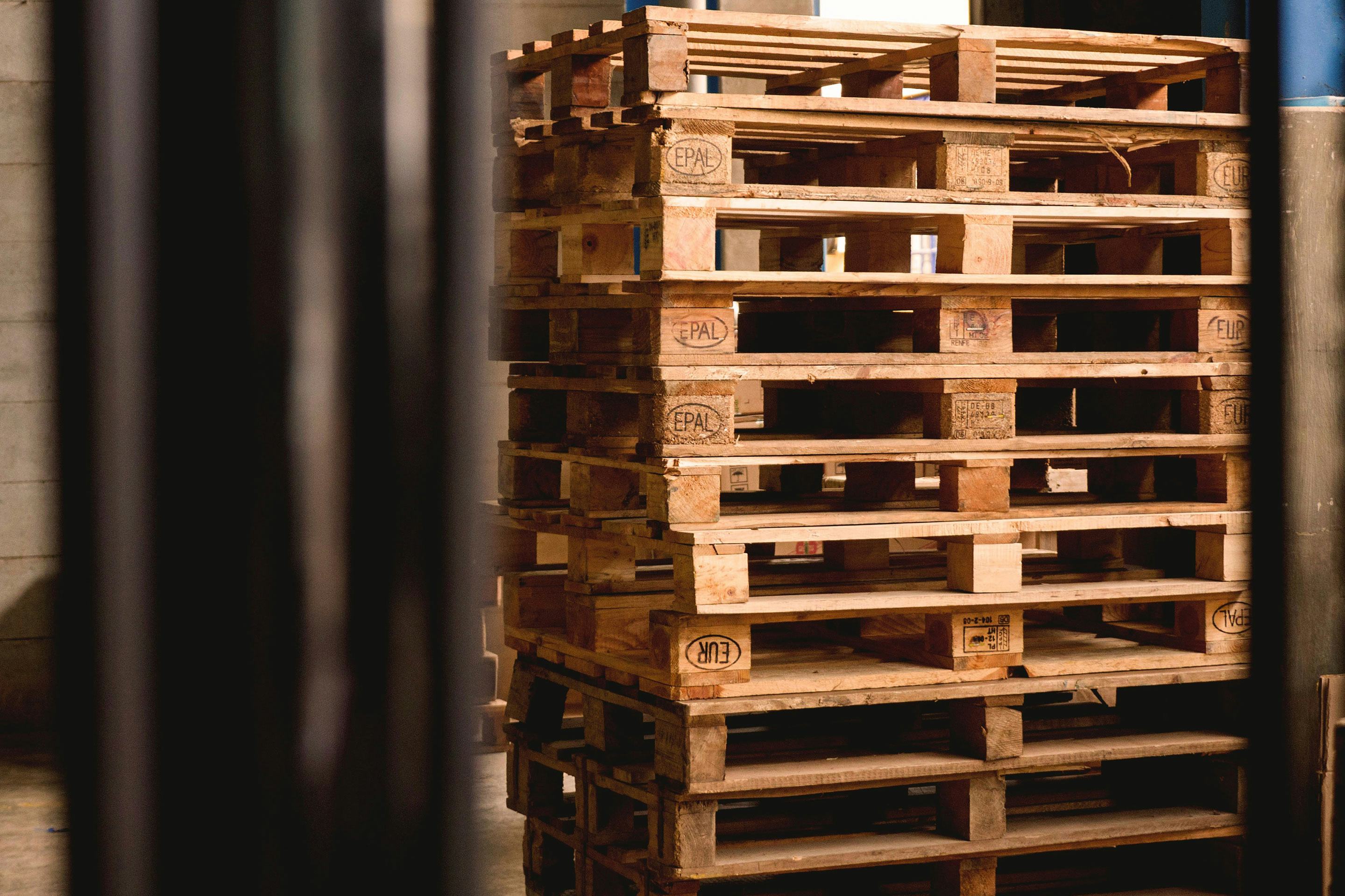 Photo: Services freight forwarding pallets