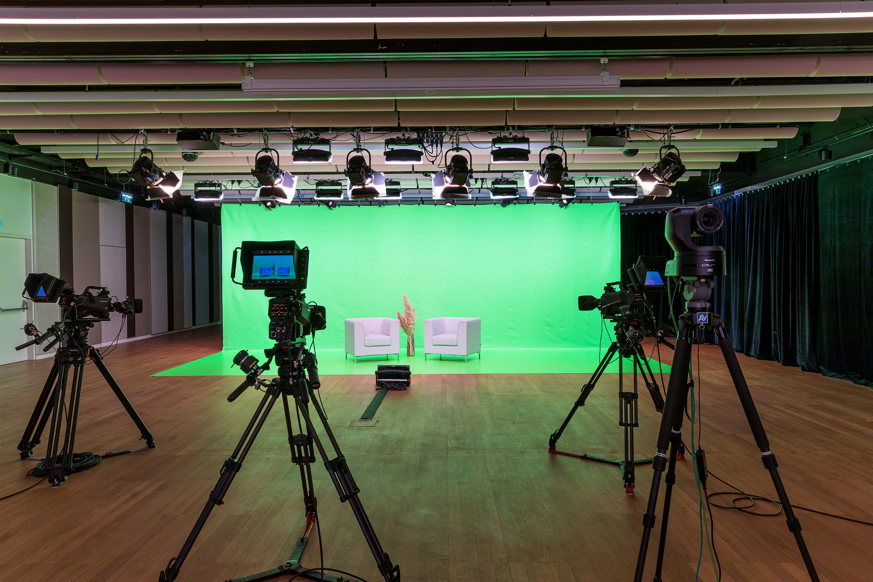 Foto: Green Screen Studio Aufbau im Saal N